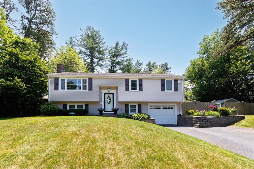 Property Photo:  4 Jester Way  MA 02360 