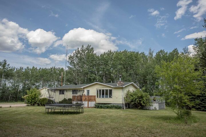 Property Photo:  110035 Range Road 183  AB T0H 1Z0 