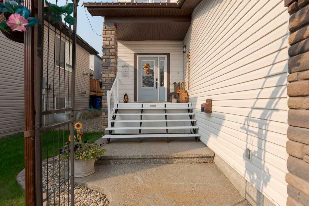 Property Photo: 135 Crane Place AB T9K 0P6