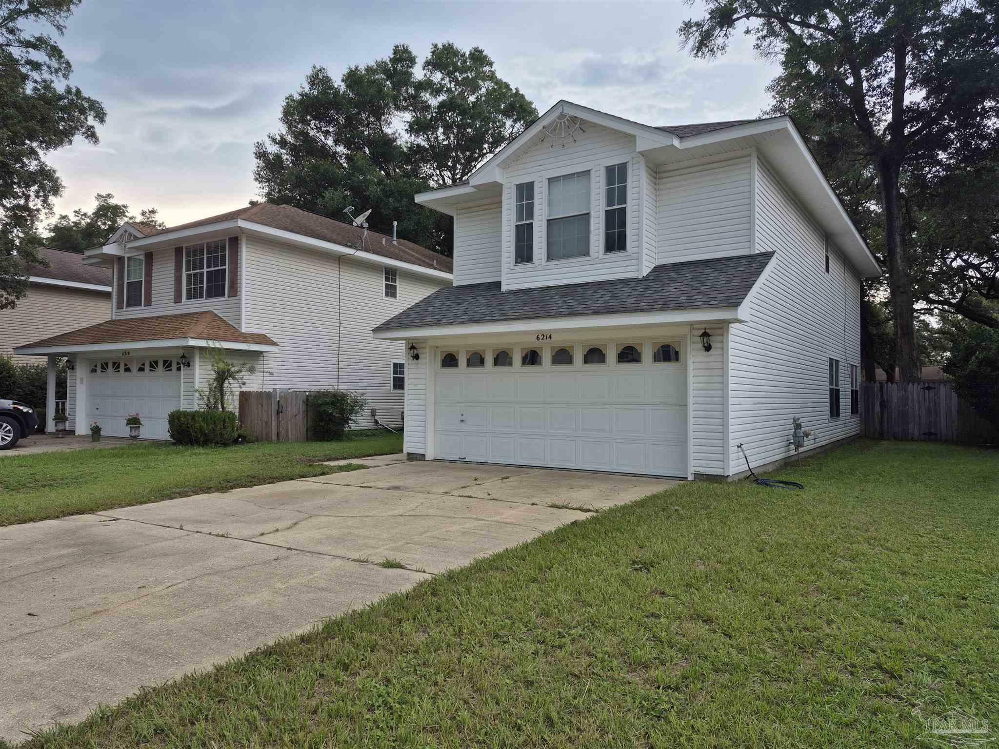 Property Photo: 6214 Cottage Woods Dr FL 32570