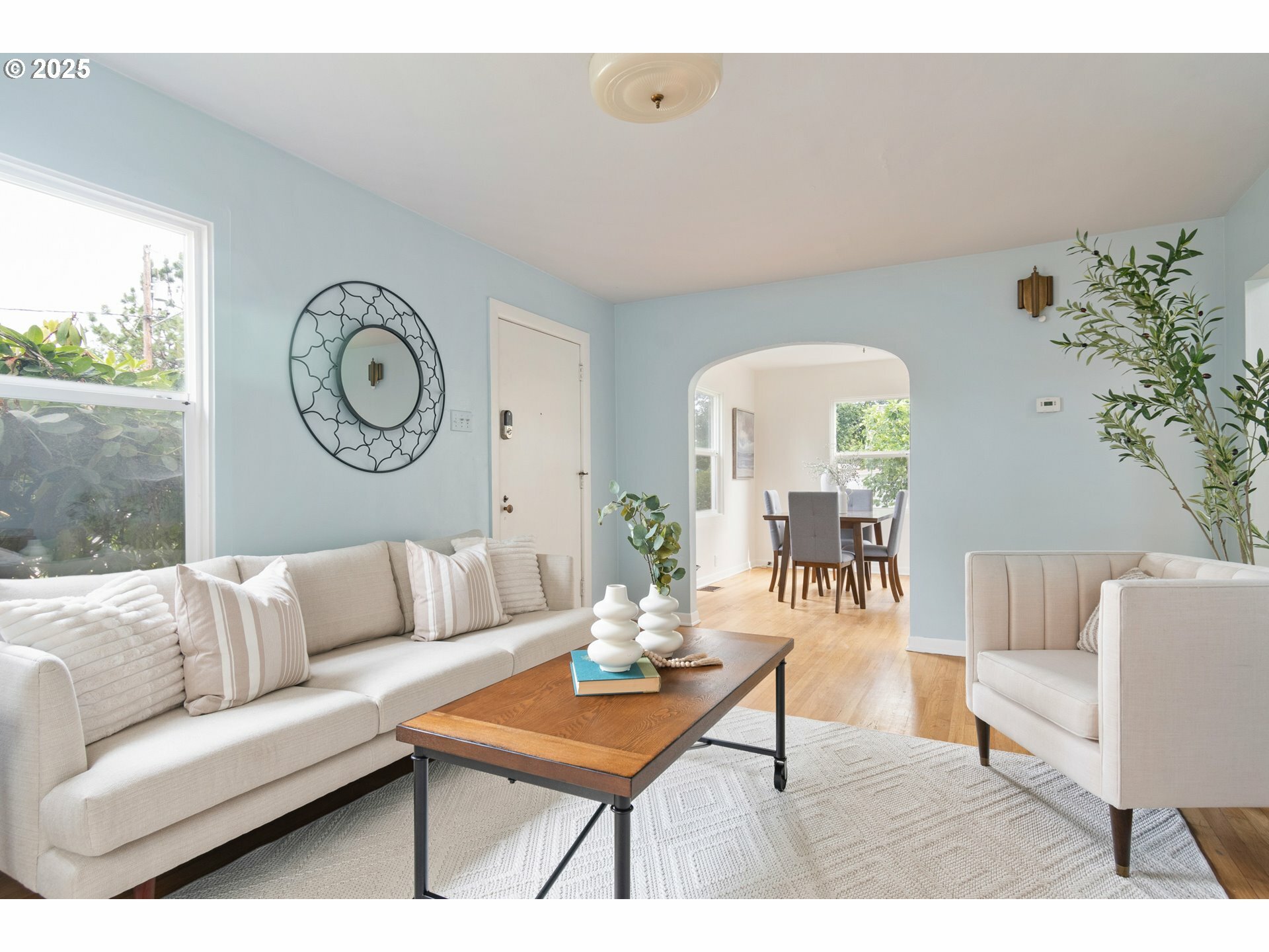 Property Photo: 290 Polk St OR 97402