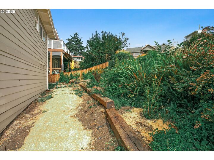 Property Photo:  3244 NW Oar Dr  OR 97367 