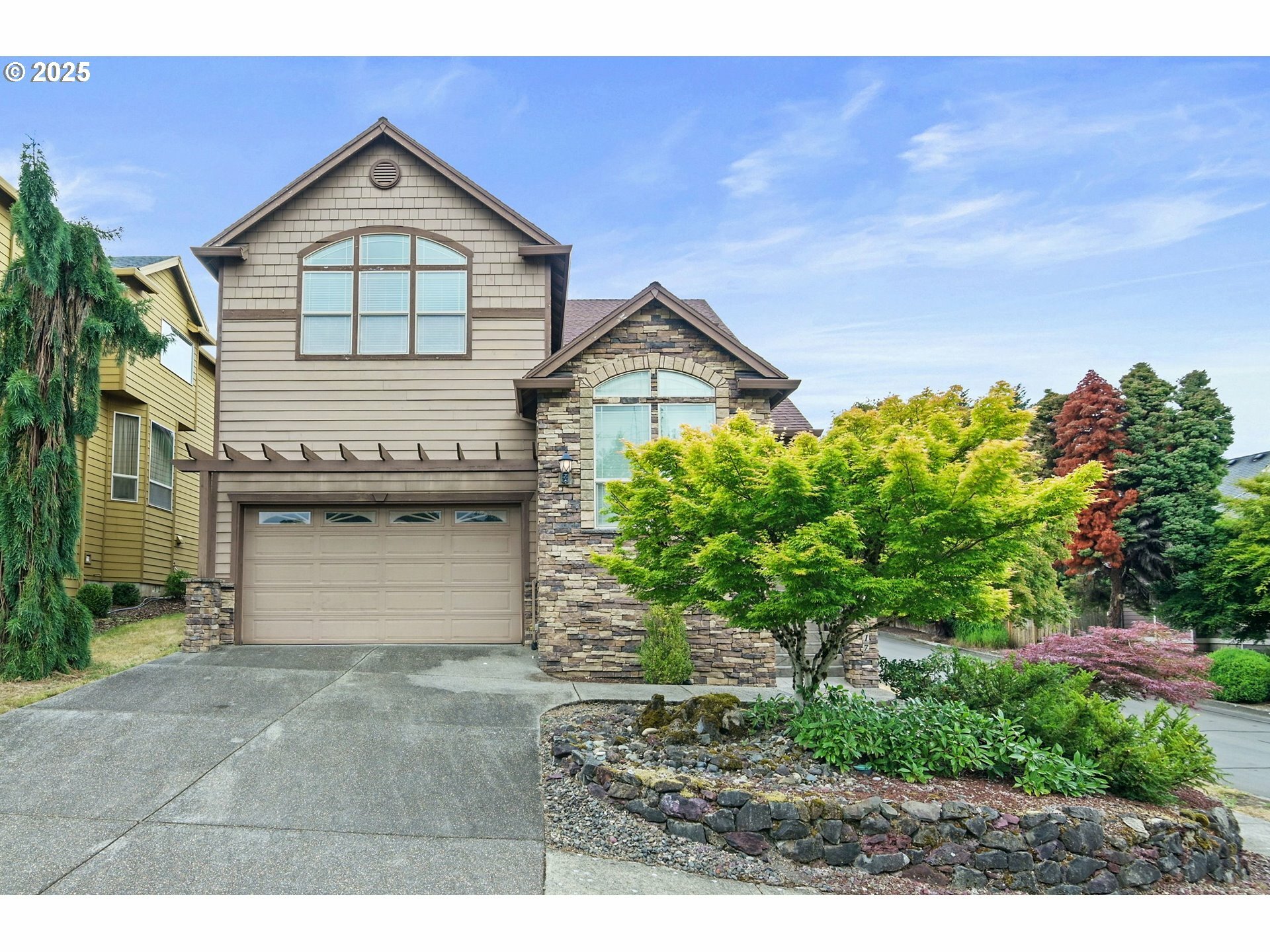 Property Photo: 817 W S St WA 98671