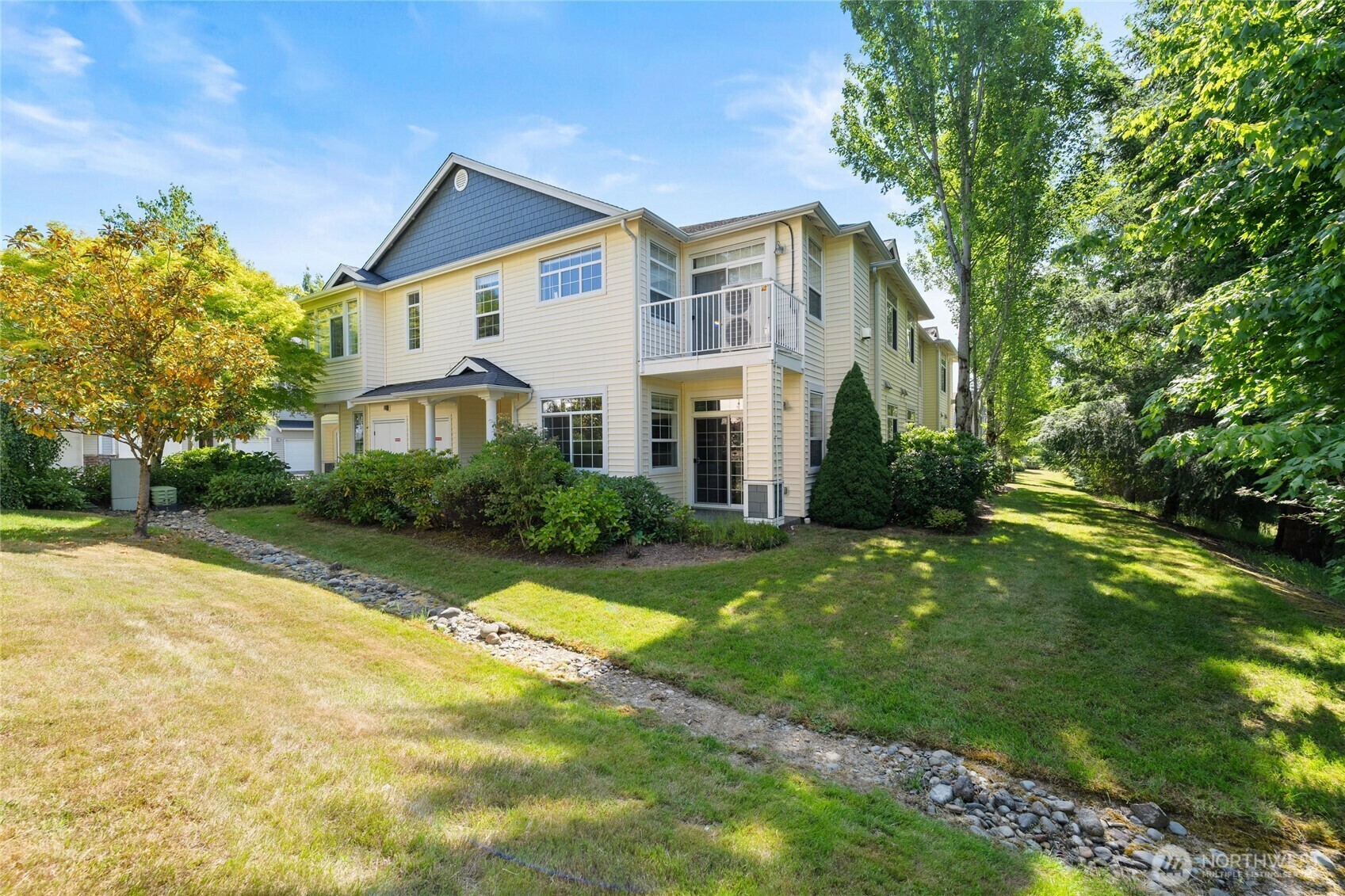 Property Photo: 1855 SE Trossachs Boulevard 2001 WA 98075