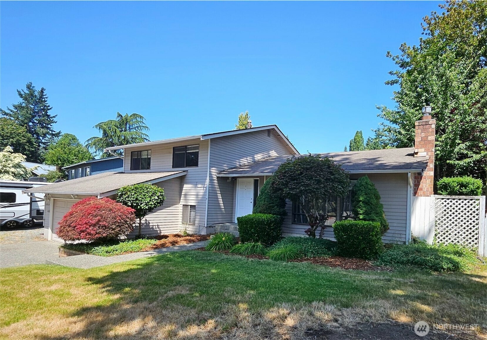 Property Photo: 10924 SE 183rd Court WA 98055