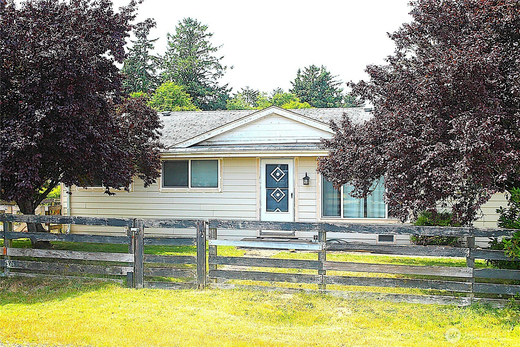 Property Photo: 703 S Broadway Street WA 98595