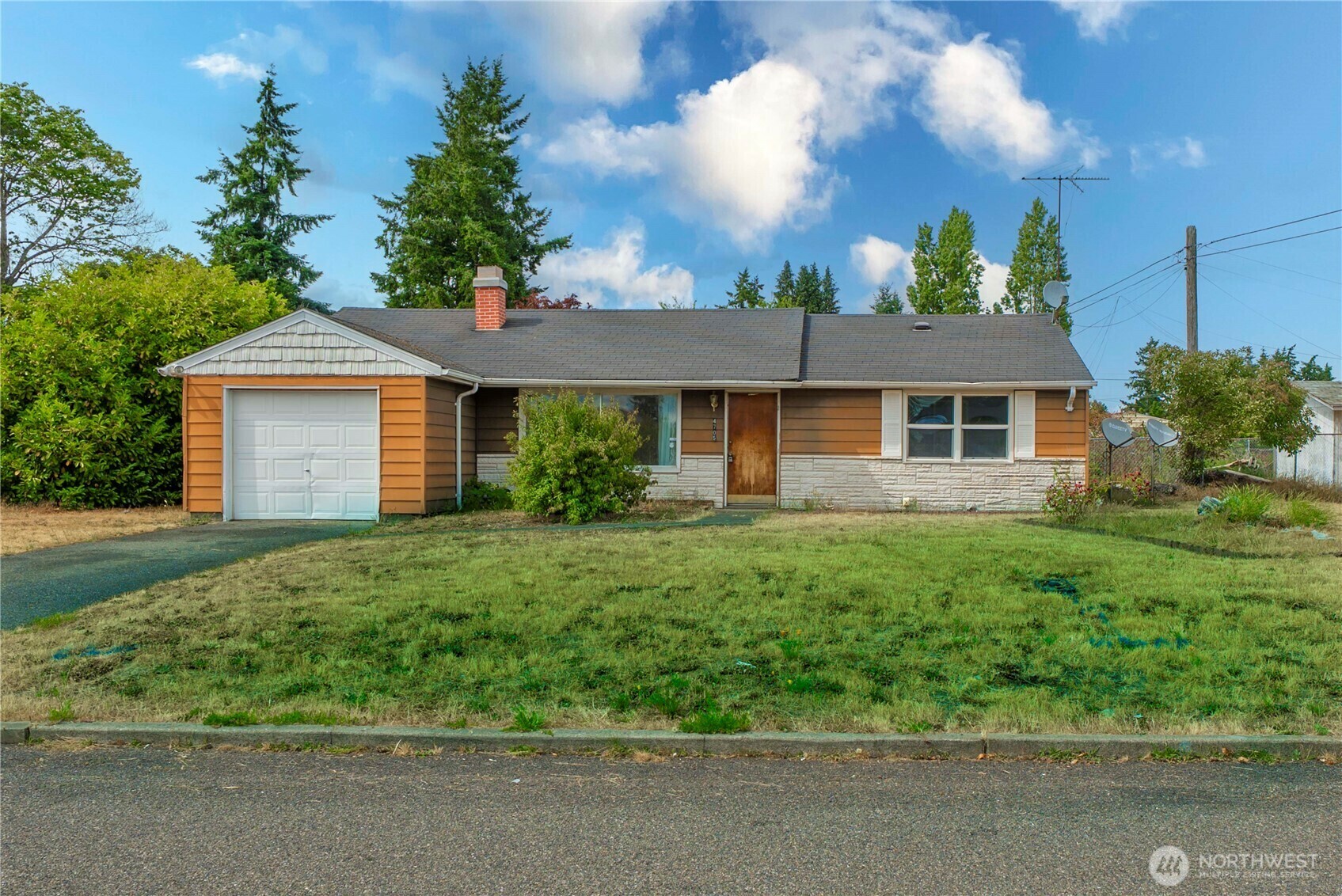 Property Photo:  4705  Pacific Street SE  WA 98499 