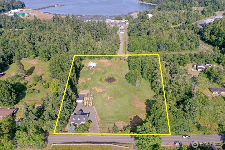 Property Photo: 7021 Beach Drive E WA 98366