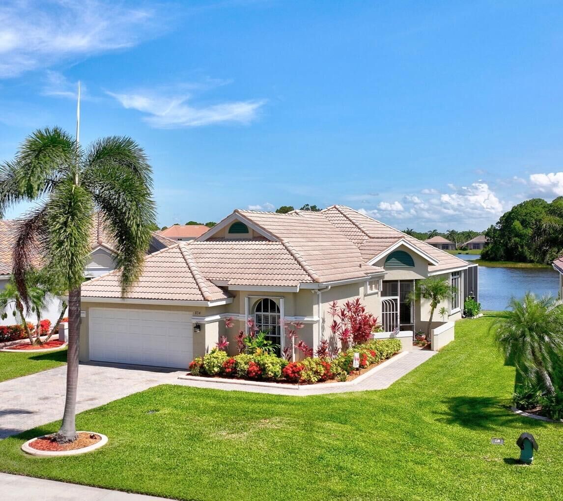 Property Photo:  834 SW Lake Charles Circle  FL 34986 