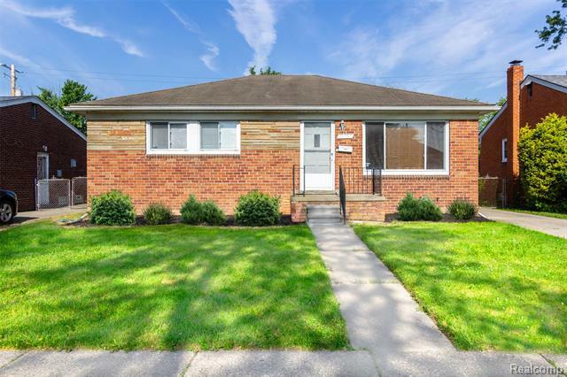 Property Photo: 24645 Greenbrier Avenue MI 48021