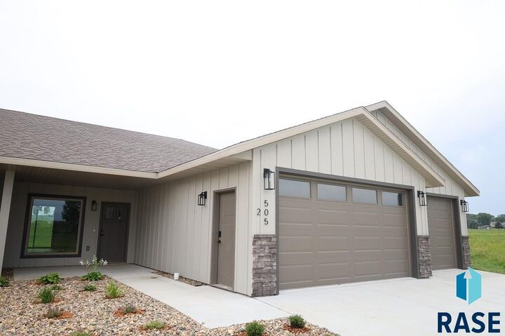 505 Mill Pond Rd 2  Rock Rapids IA 51246 photo