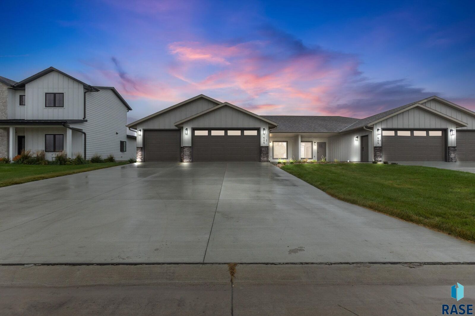 Property Photo: 505 Mill Pond Rd 2 IA 51246