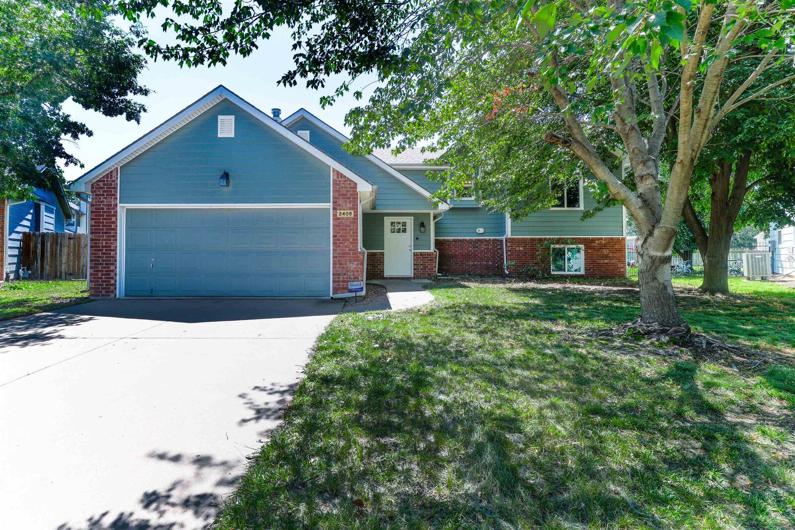 Property Photo: 2408 N Amarado KS 67205-1521