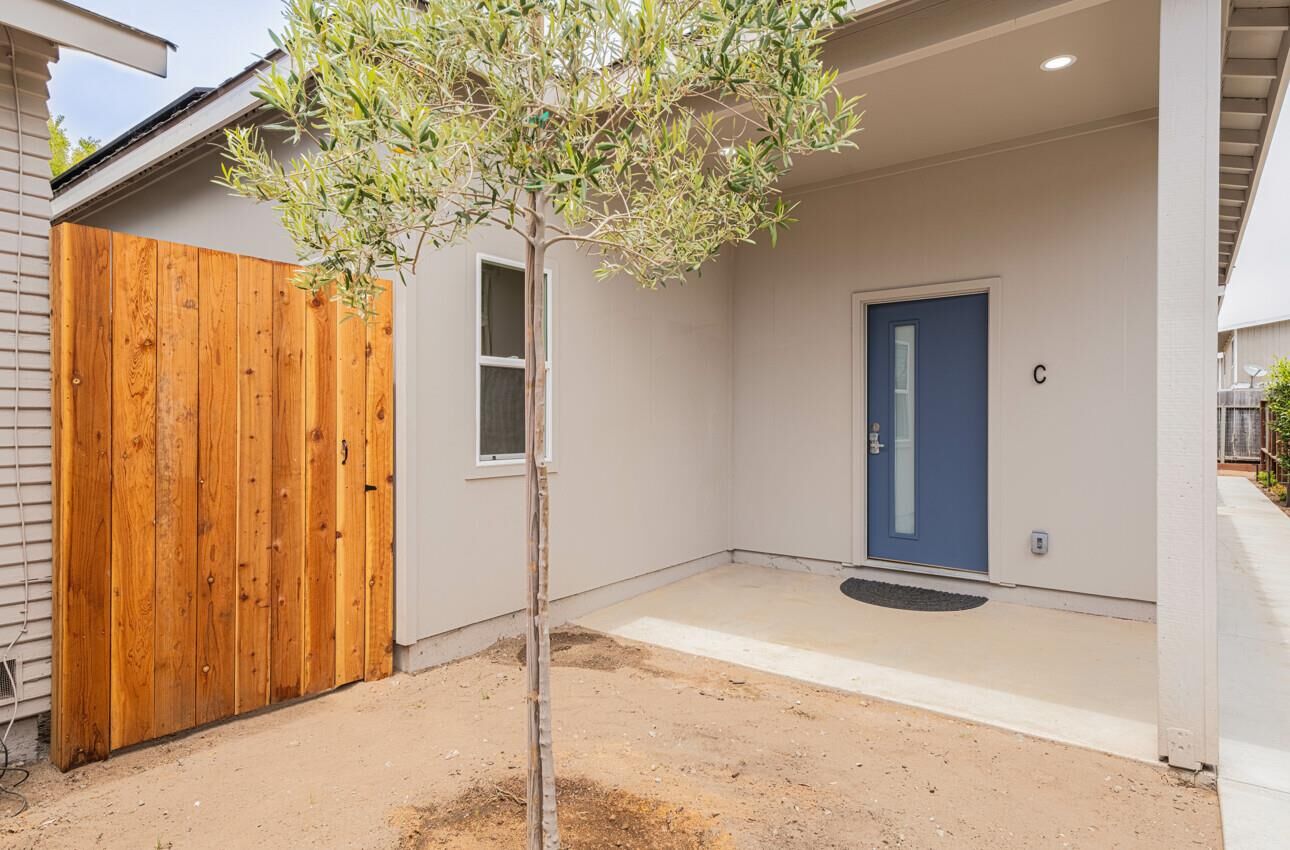 Property Photo:  987 Harcourt C  CA 93955 