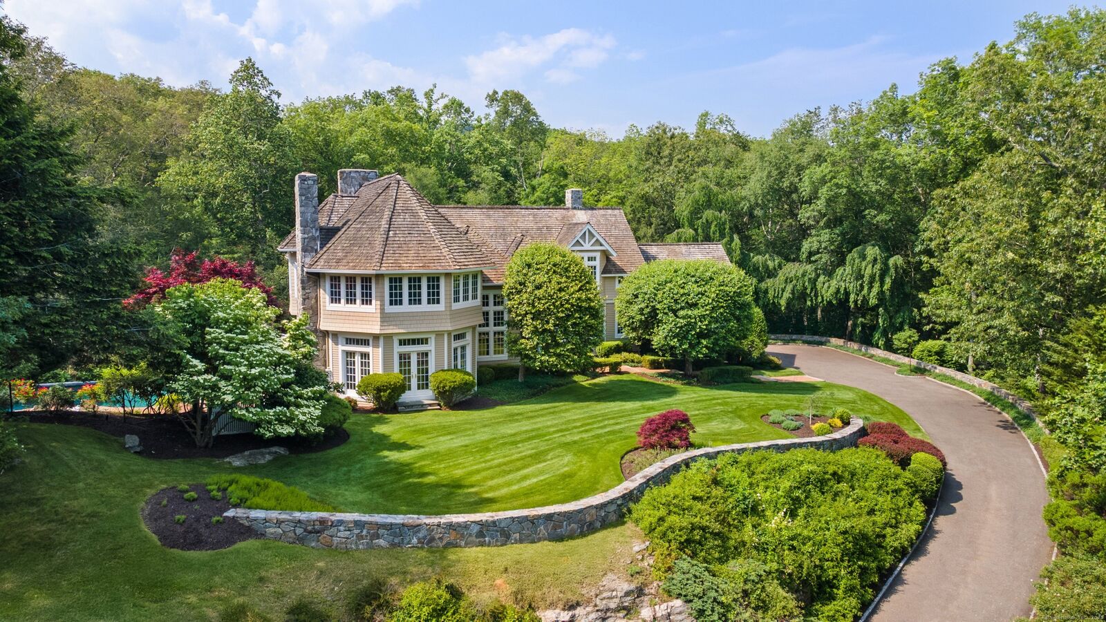 Property Photo:  4 Hemlock Ridge  CT 06883 