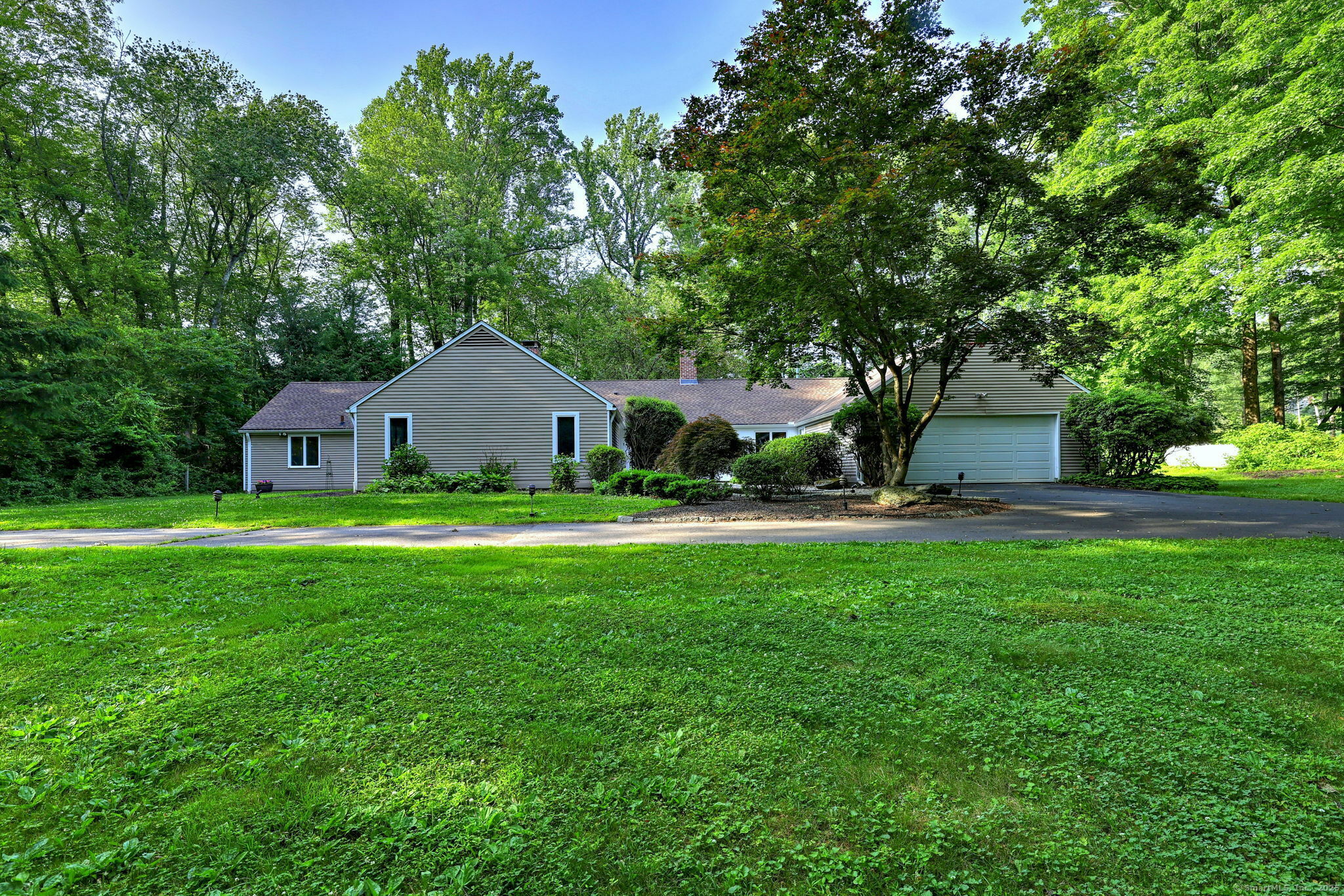 Property Photo: 3 Wolf Tree Drive CT 06525