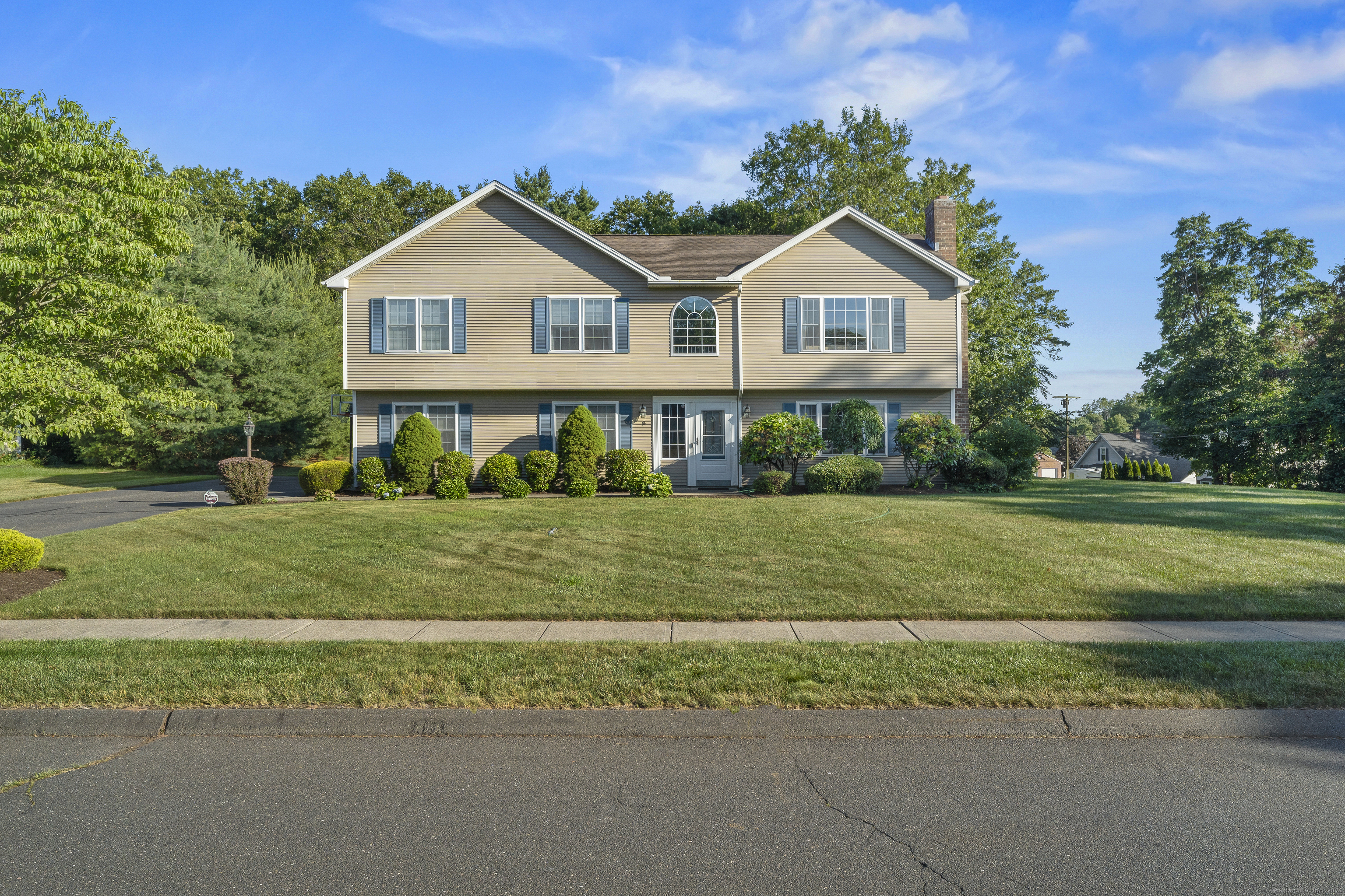 Property Photo: 8 Barbara Lane CT 06479