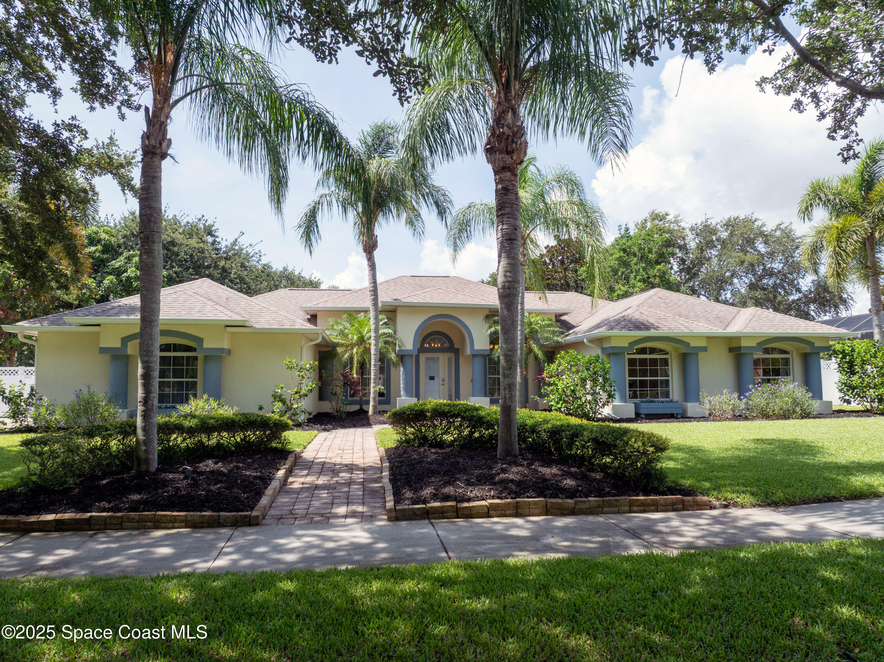 Property Photo: 741 Carriage Lane FL 32952