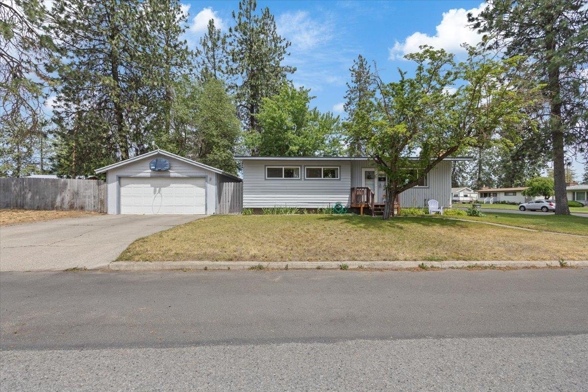 Property Photo:  6503 N Calispel St  WA 99208 
