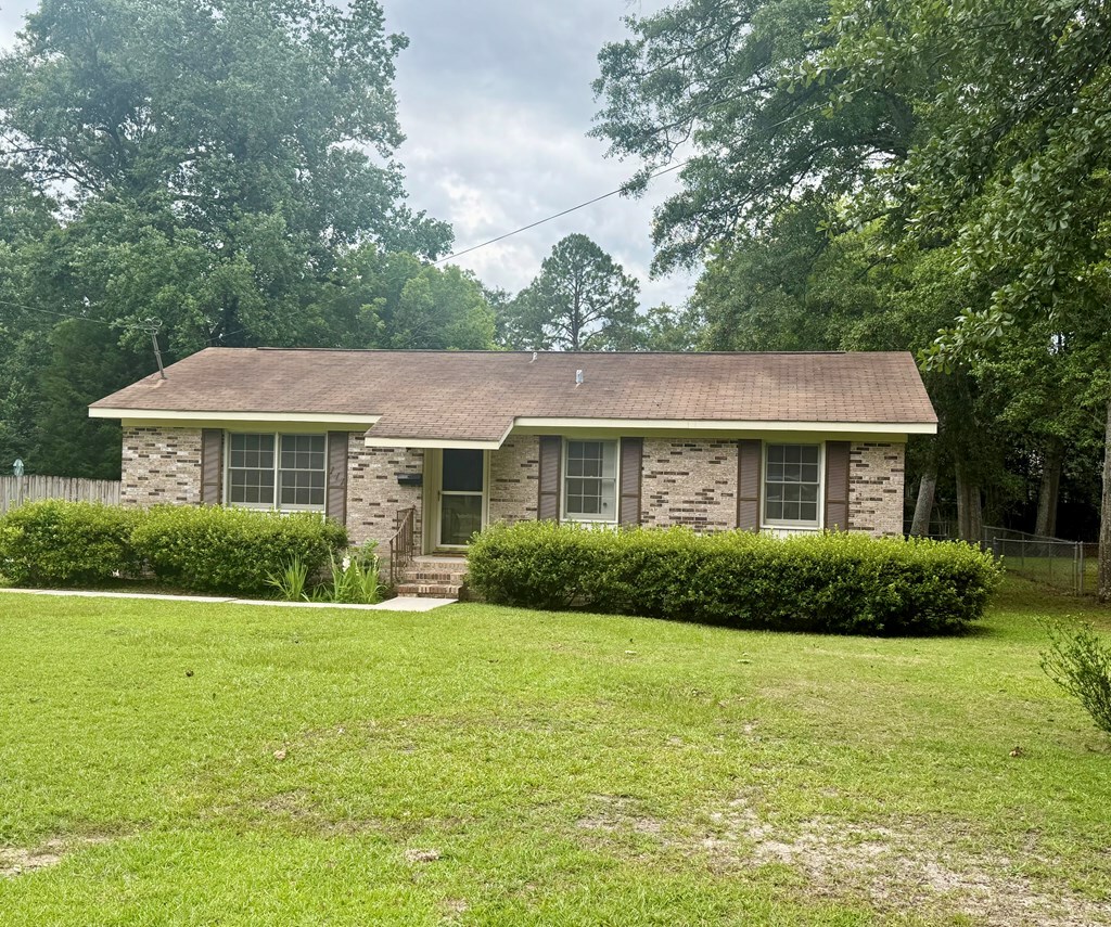 Property Photo: 111 Saint Johns AL 36301