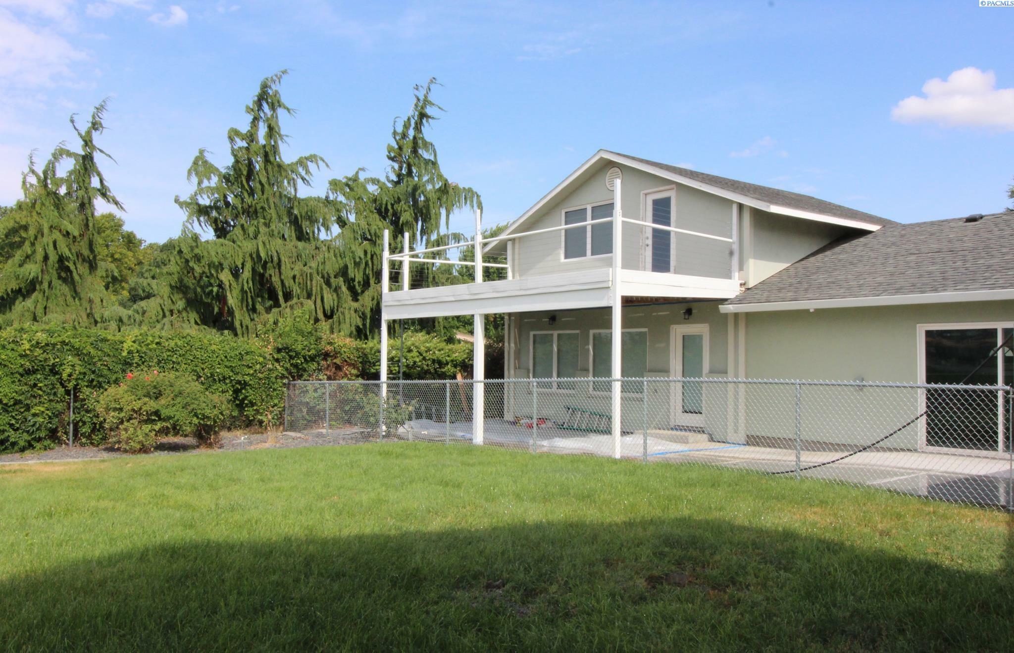 Property Photo: 4620.5 W River Blvd WA 99301