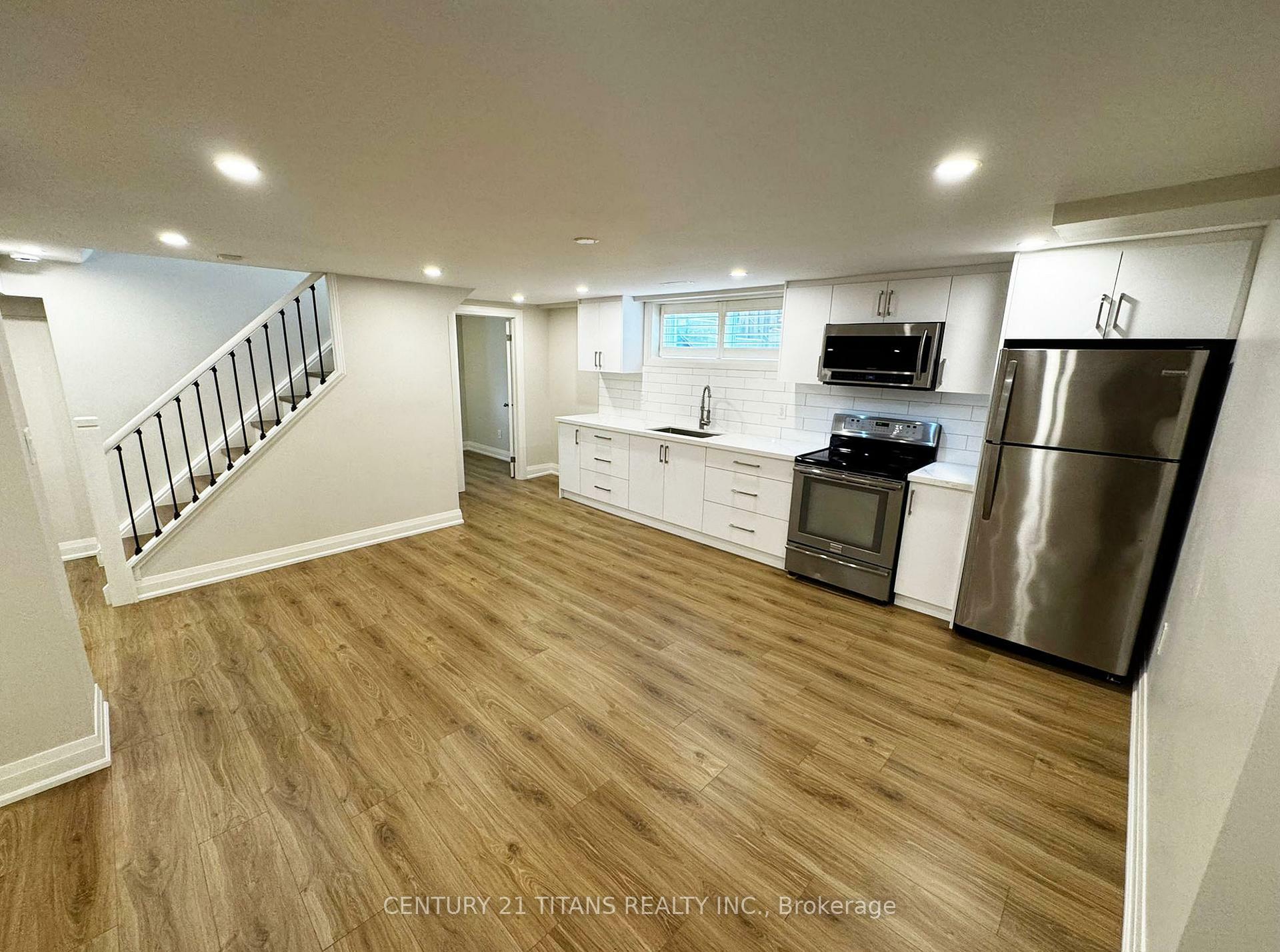 Photo de la propriété: 20 Appletree Court ON M3M 2T8