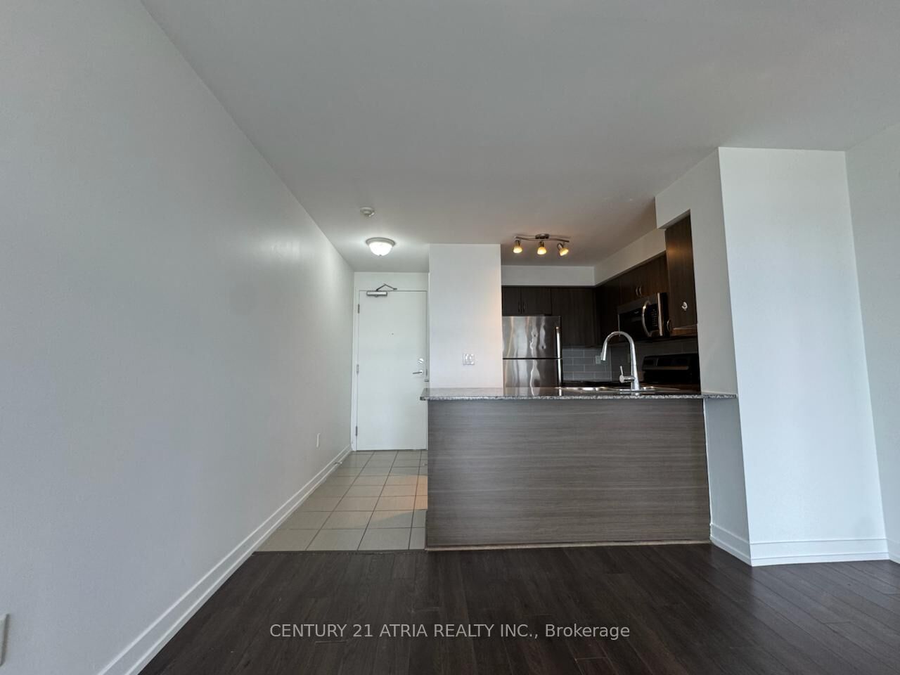 Photo de la propriété: 812 Lansdowne Avenue 1301 ON M6H 4K6