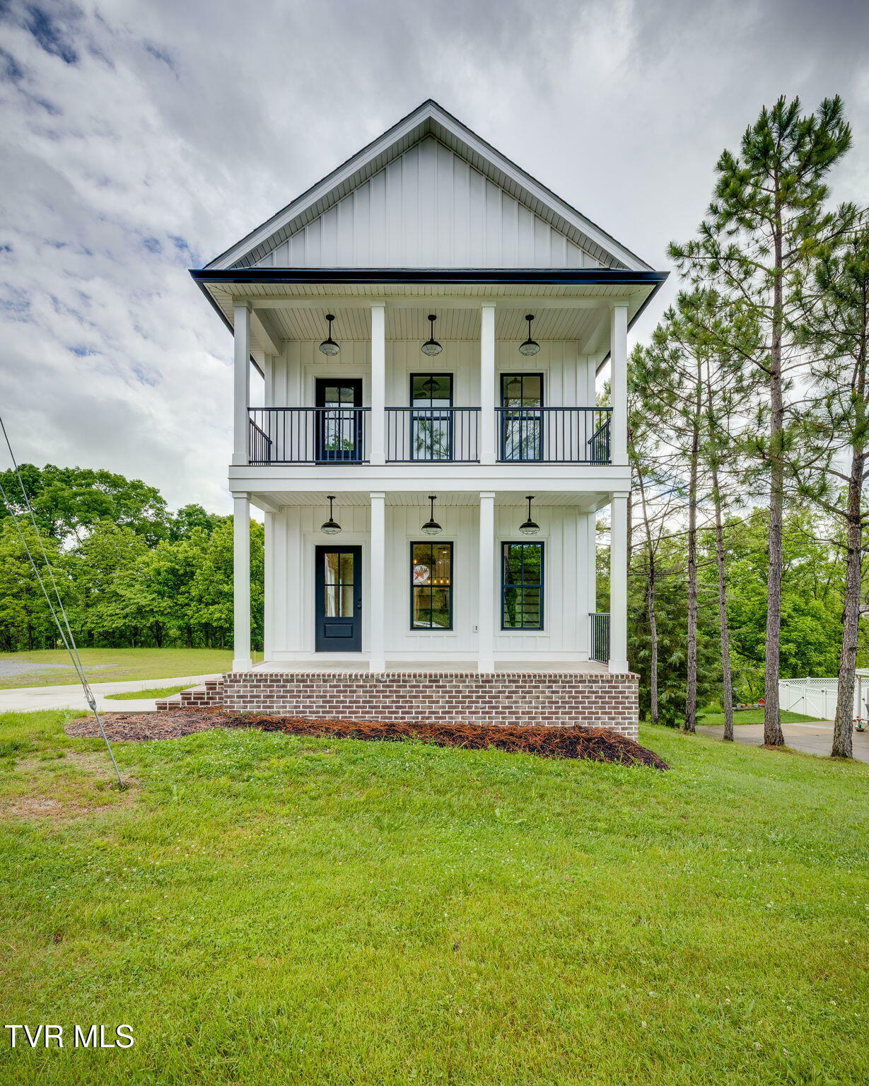 Property Photo:  2009 Idle Hour Road  TN 37660 