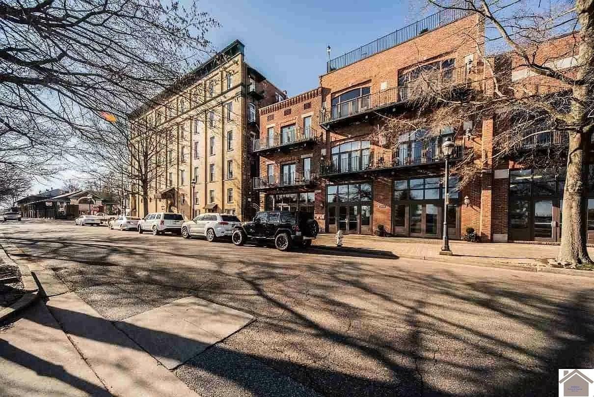 Property Photo:  117 N 2nd Suite 307  KY 42001 