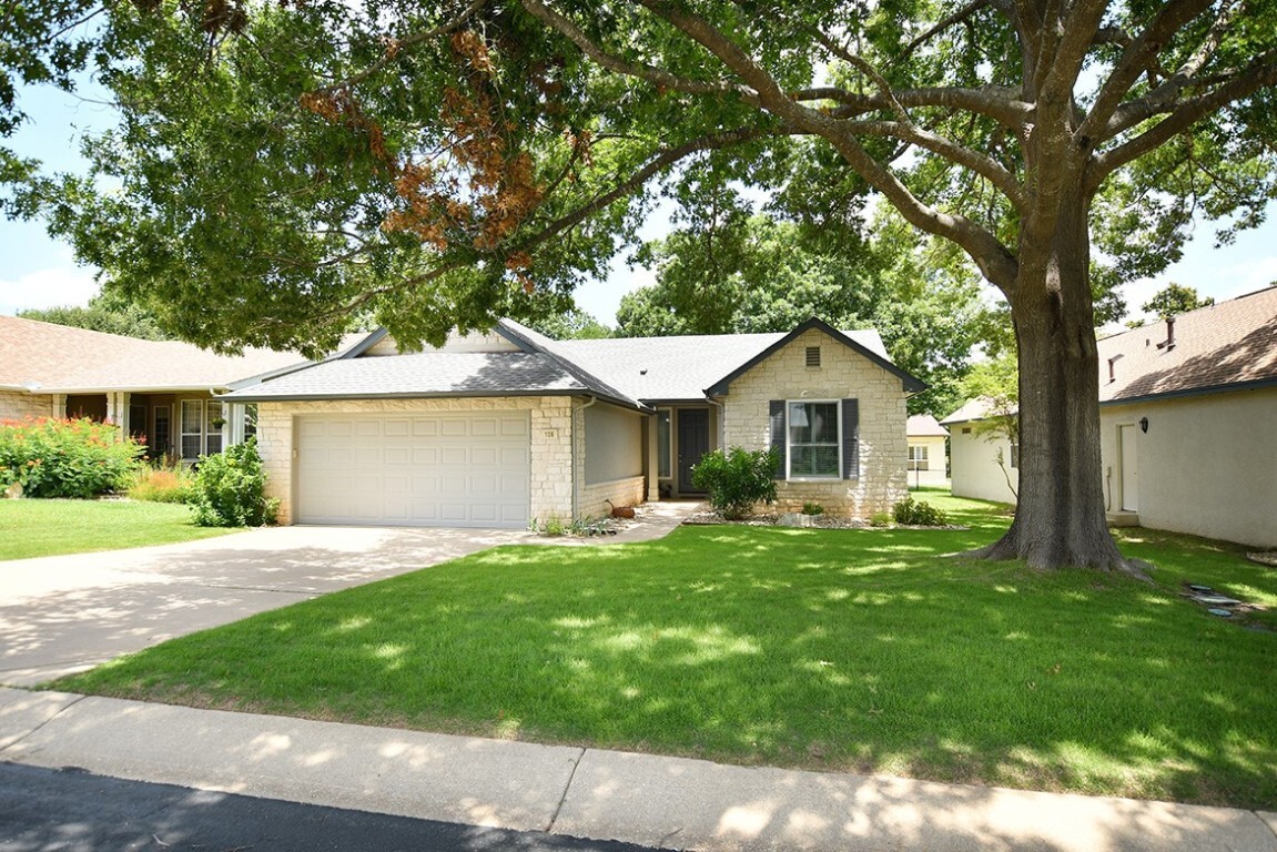 Property Photo: 106 Bass Street TX 78633