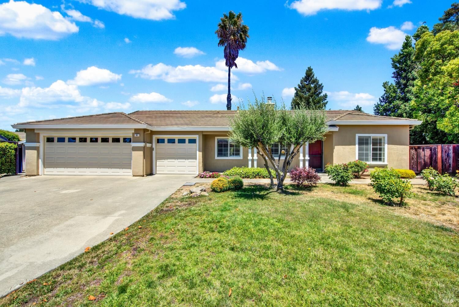 Property Photo:  4 Caber Court  CA 94558 