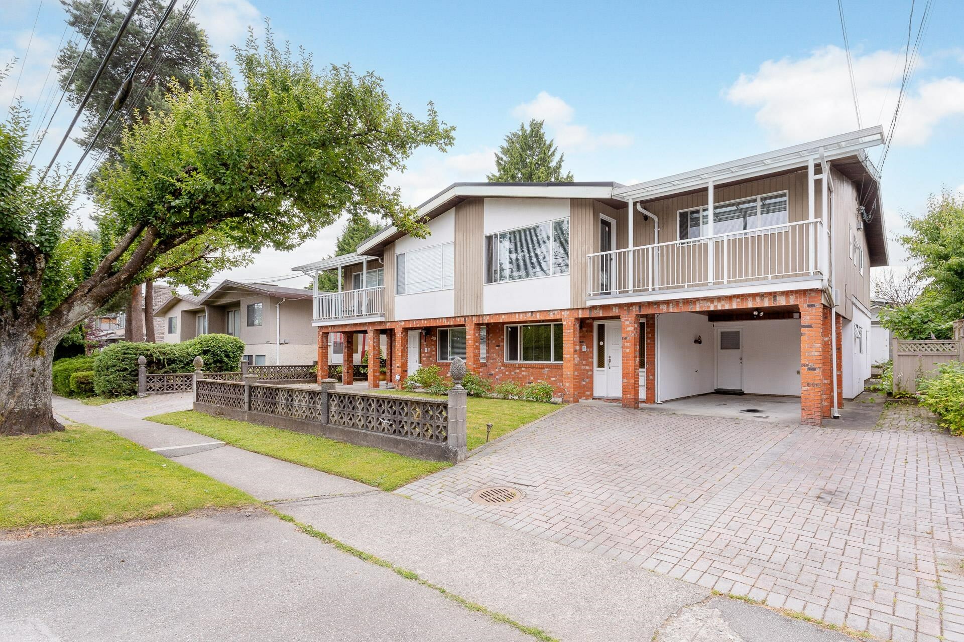Property Photo: 867 869 Sperling Avenue BC V5B 4H7