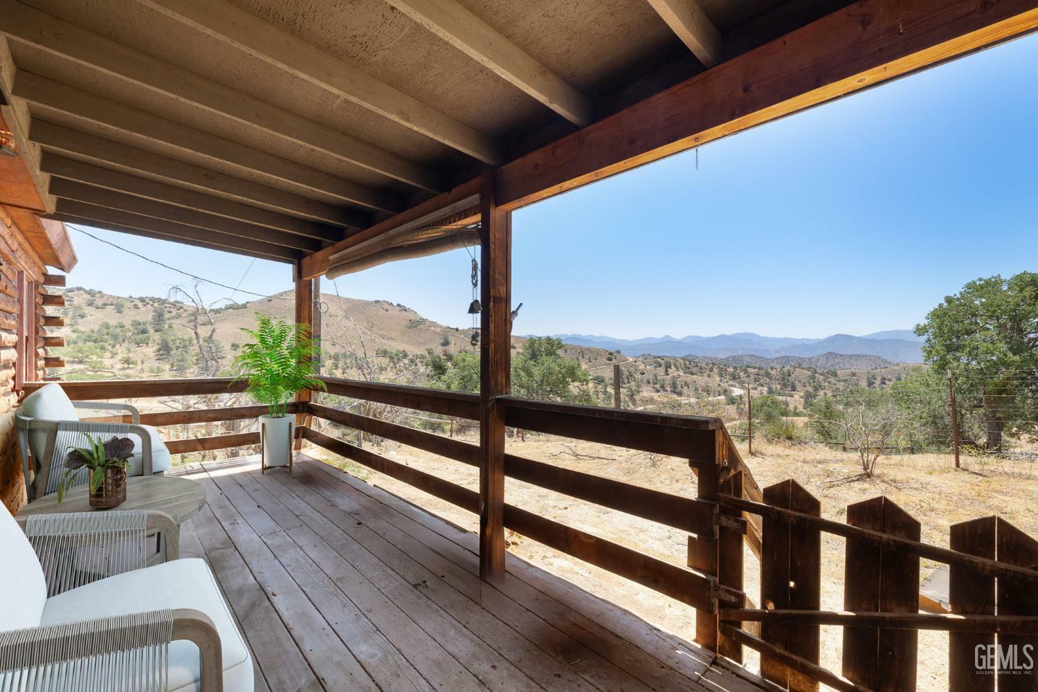 Property Photo: 38579 Payne Way CA 93518