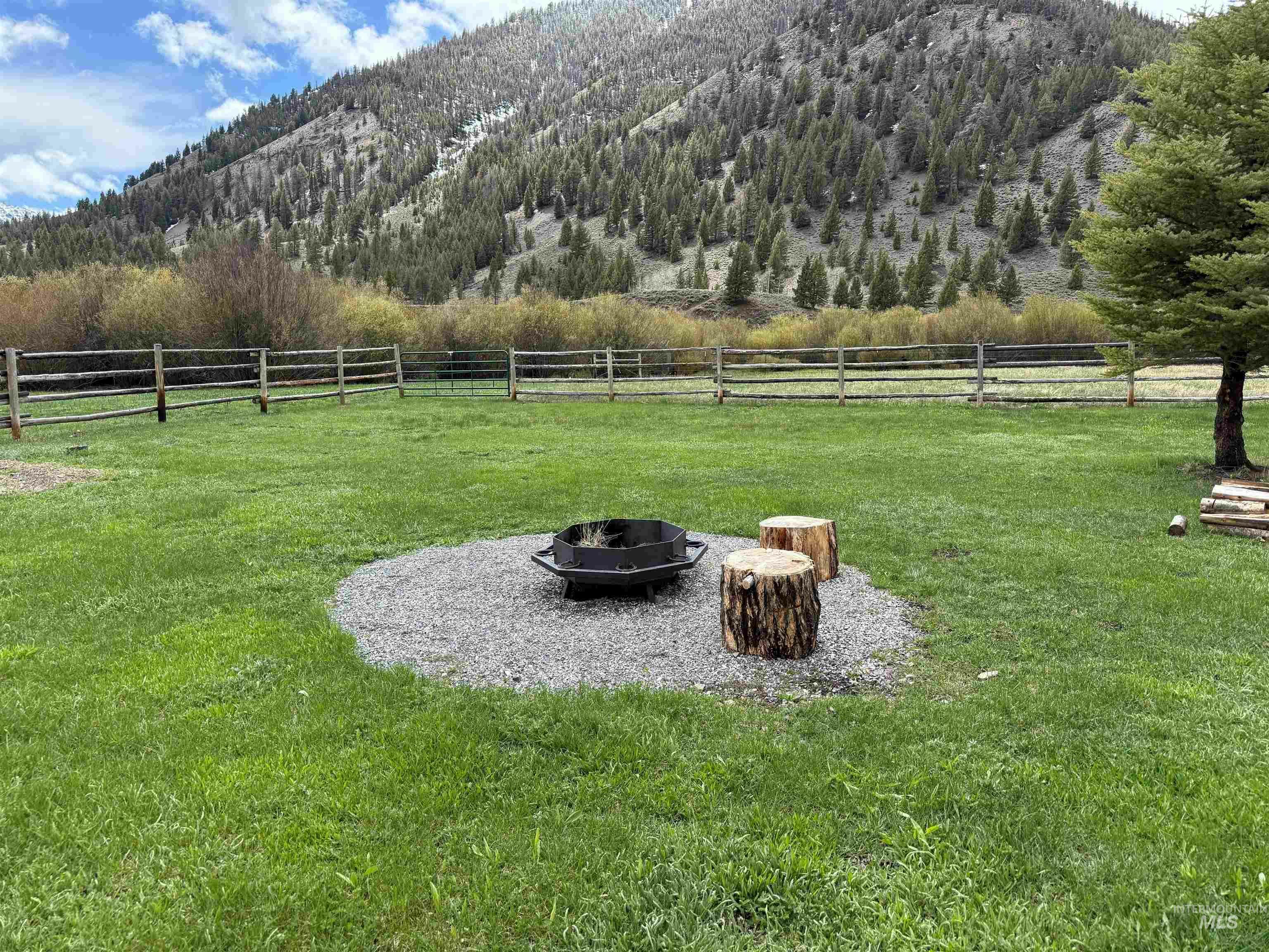 Property Photo: 4287 N Fork Rd ID 83251