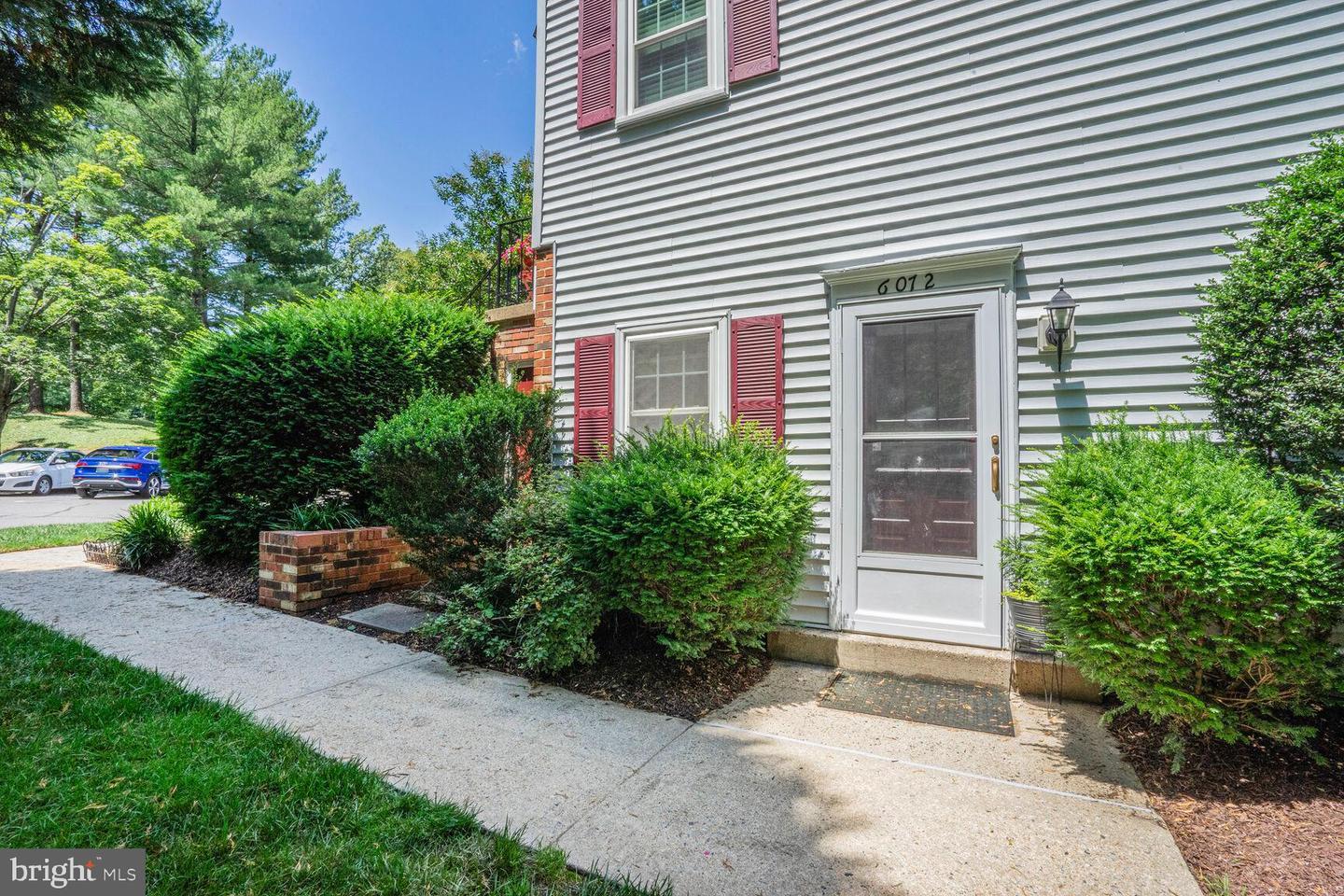 Property Photo:  6072 Old Landing Way 48  VA 22015 