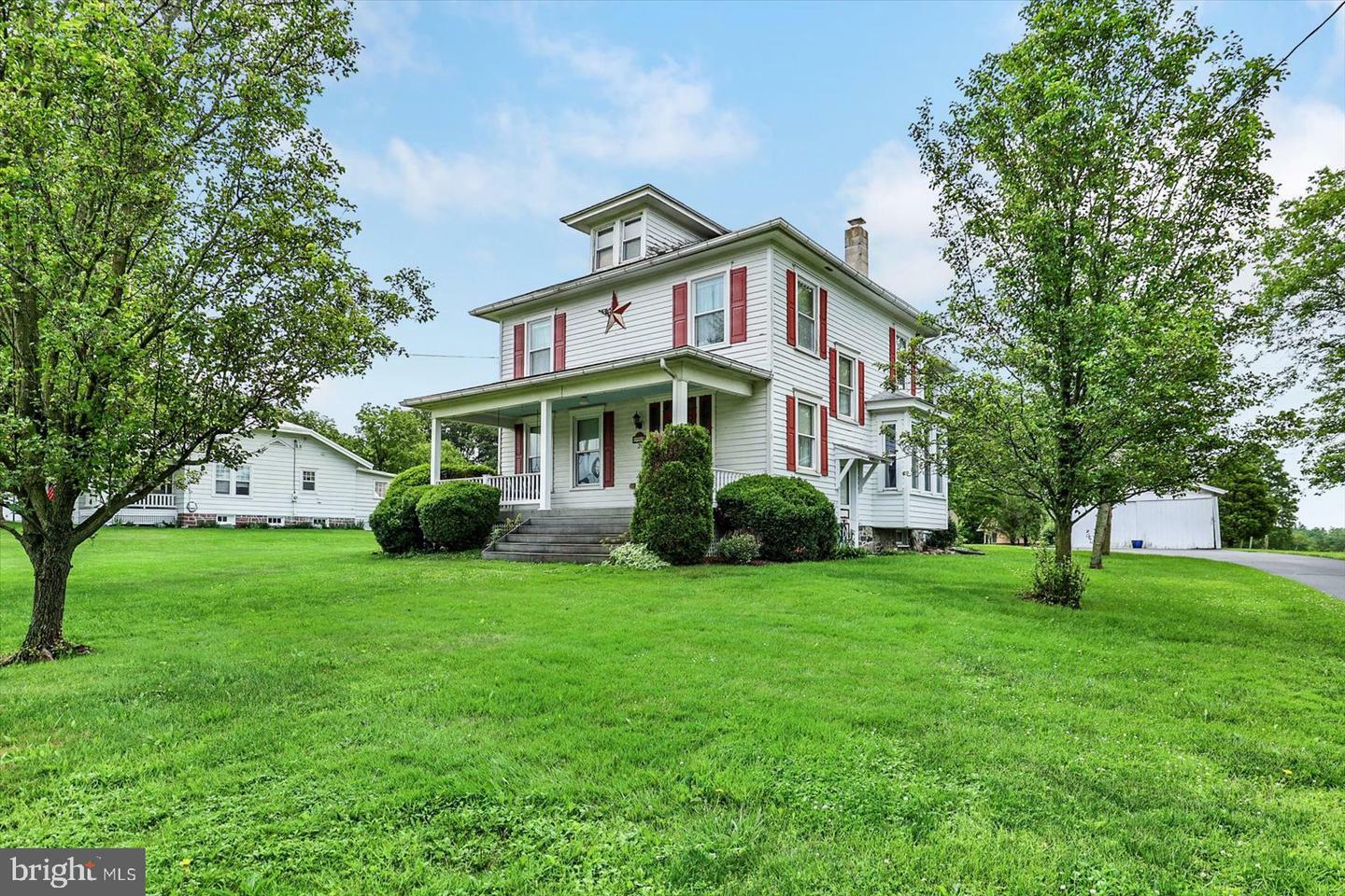 Property Photo: 26 York Street PA 17365
