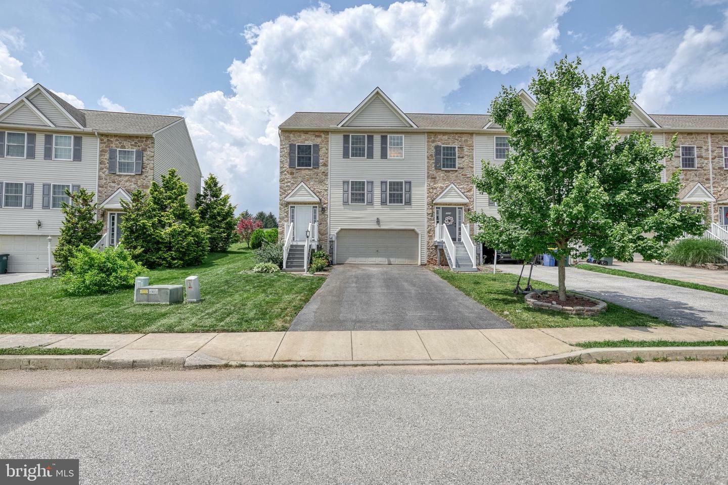 Property Photo: 3922 Sheppard Drive PA 17315