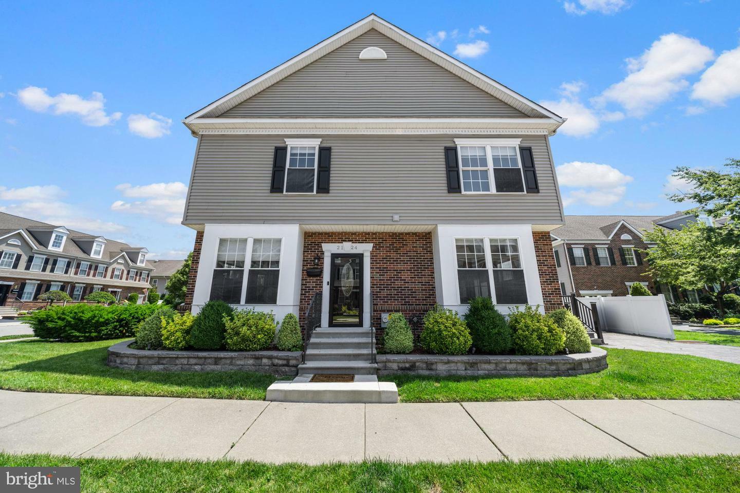 2124 W Reserve Drive  Philadelphia PA 19145 photo