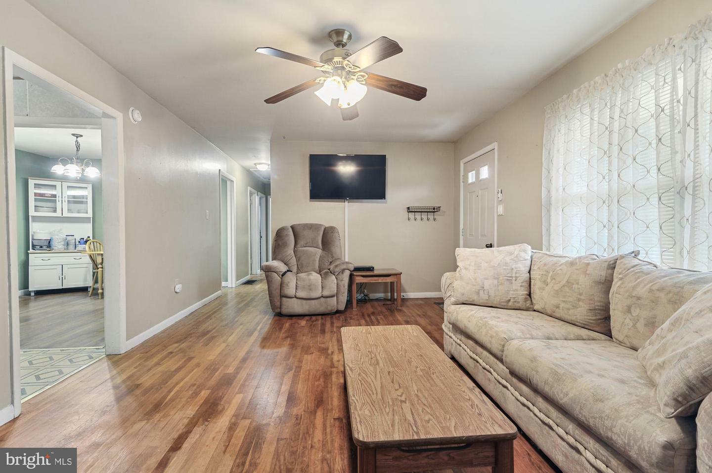 Property Photo:  303 Tulip Place  DE 19973 