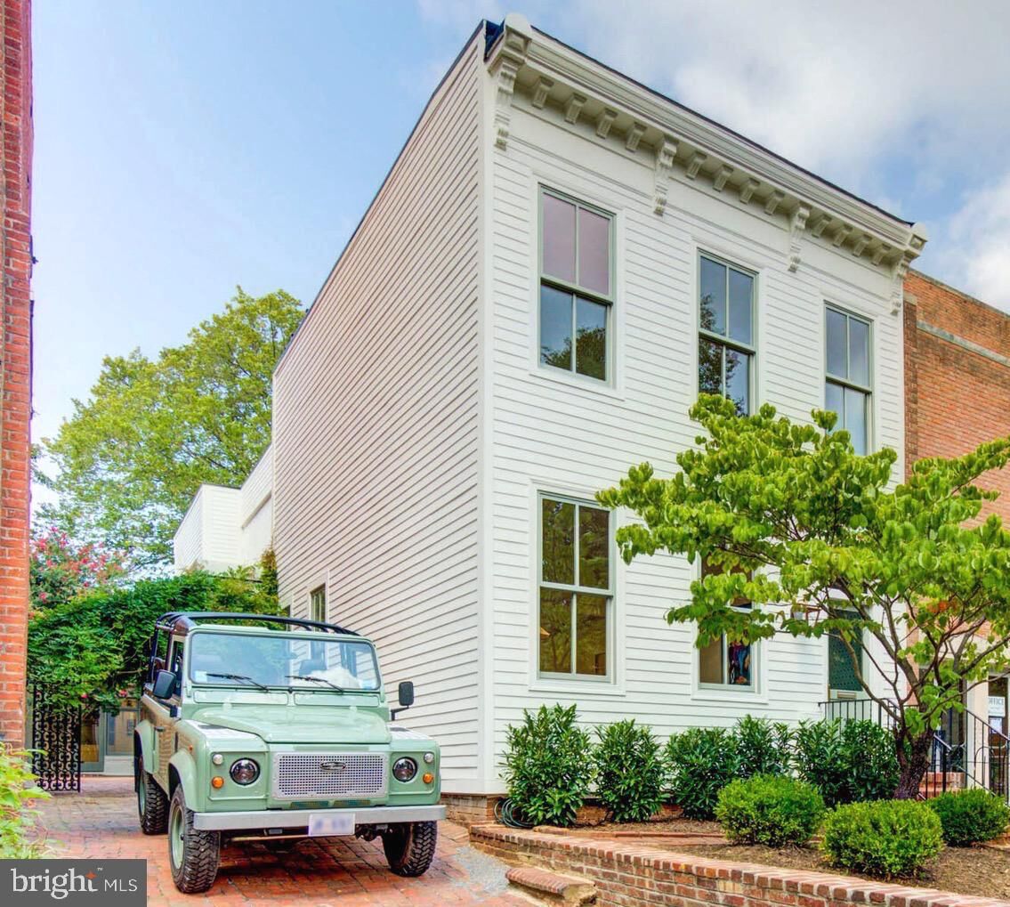 Property Photo:  311 5th Street SE  DC 20003 