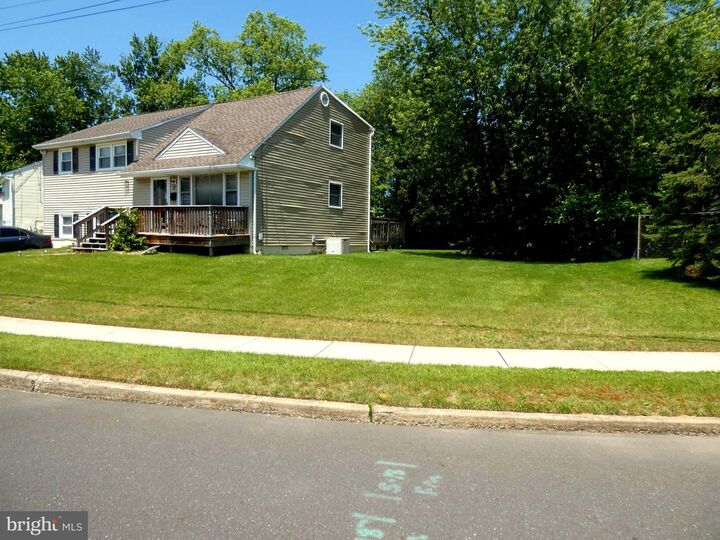 Property Photo:  2 Pineview Avenue  NJ 08009 