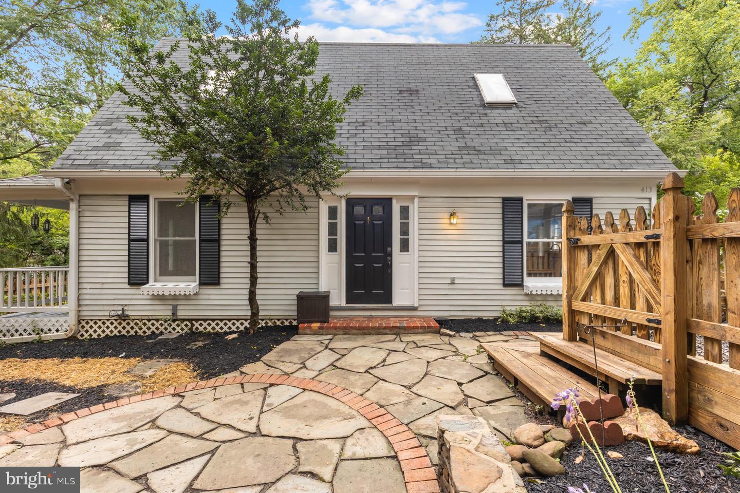 Property Photo:  413 Grove Avenue  MD 20880 