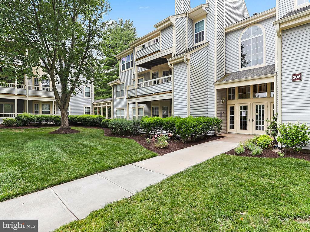306 Trinity Court 7  Princeton NJ 08540 photo