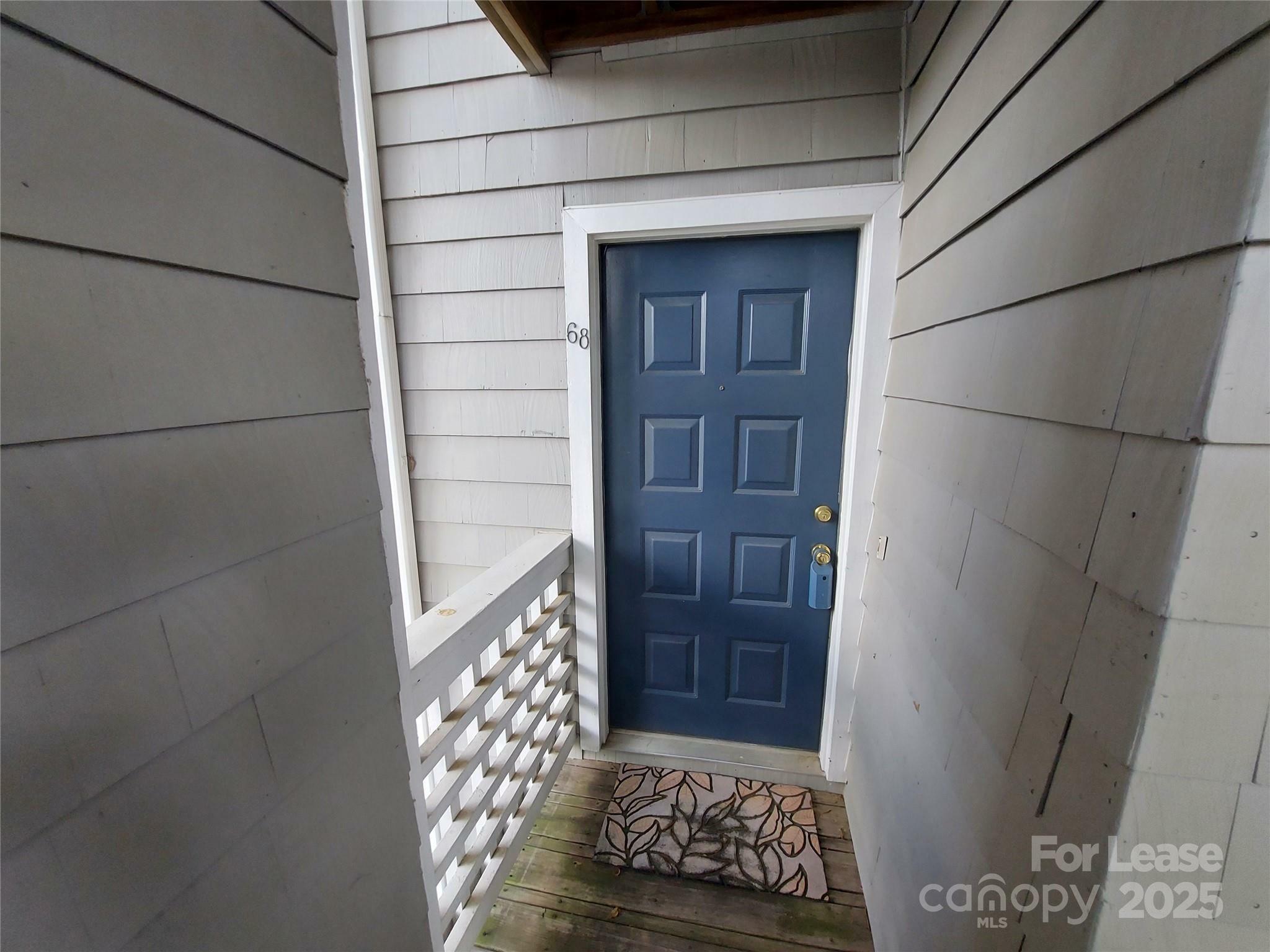 Property Photo: 226 Queens Road 68 NC 28204