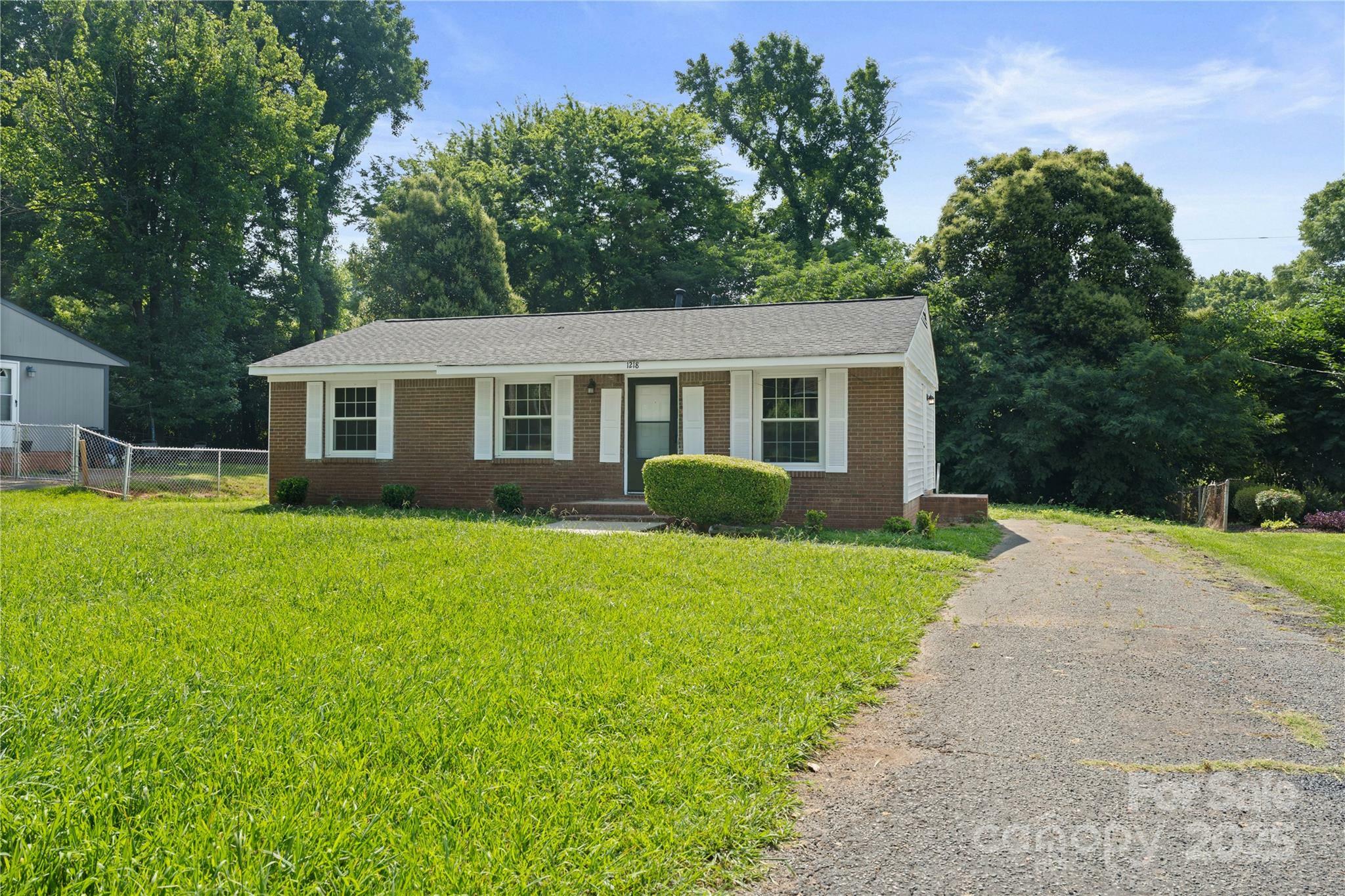 Property Photo: 1218 Milan Road NC 28216