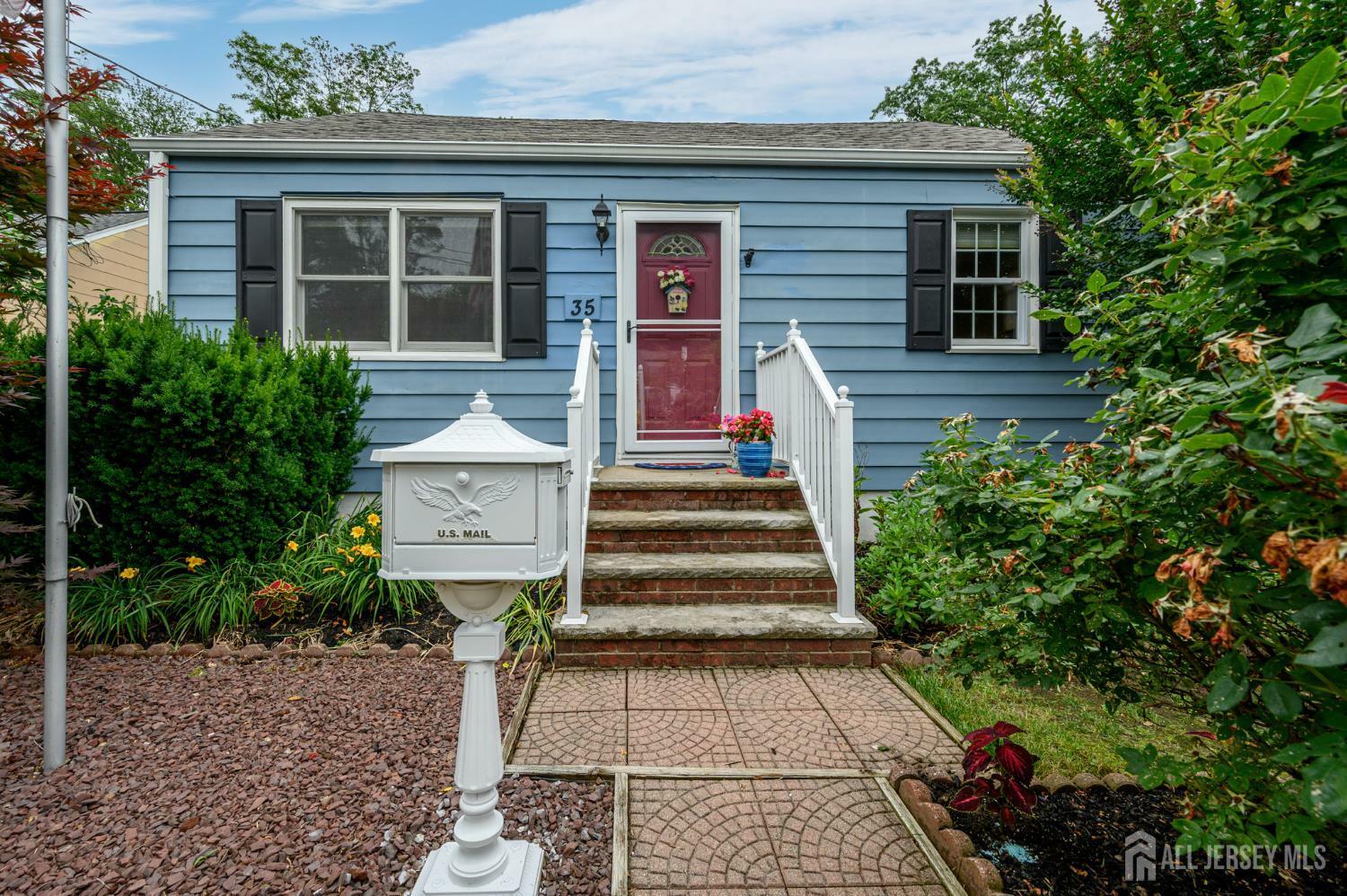 35 Maiden Lane  Spotswood NJ 08884 photo