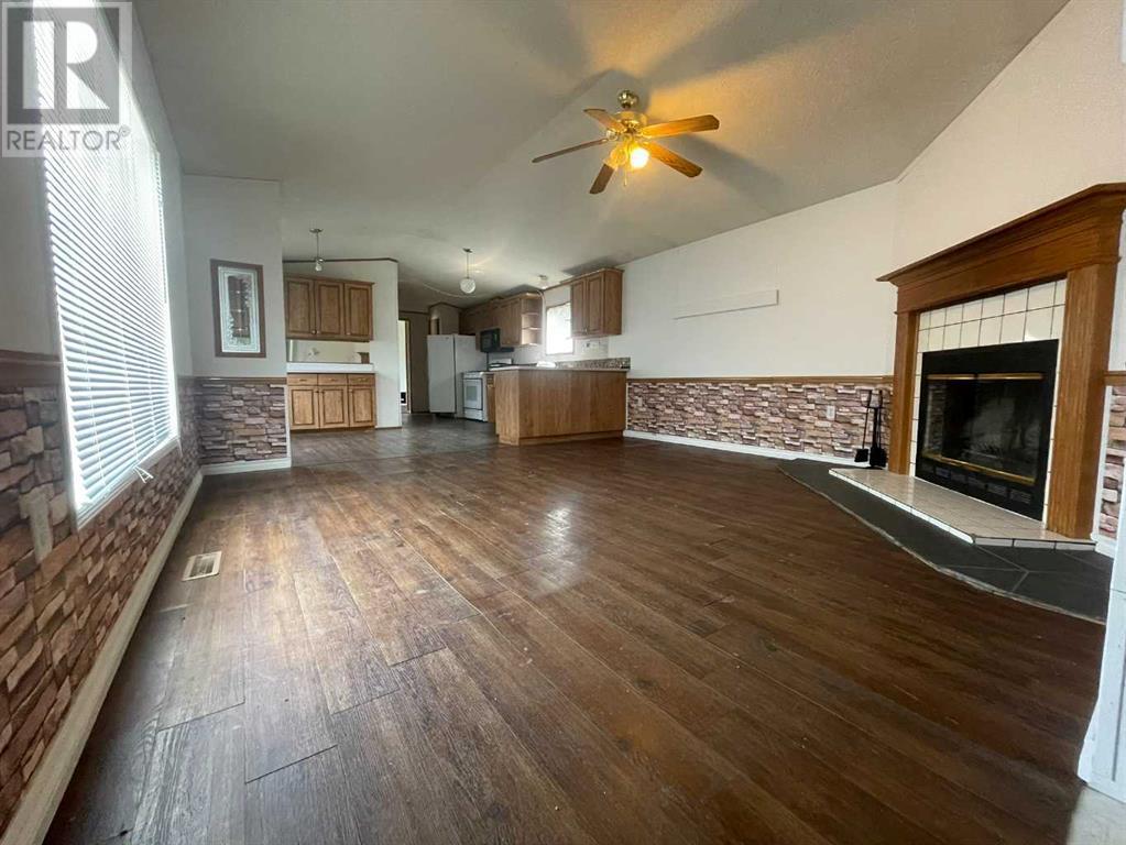 Property Photo: 109 2nd Street West SK S0M 3A0
