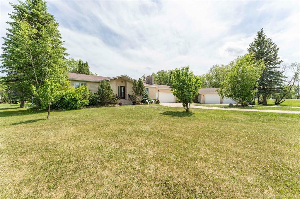 Property Photo: 3835 Rebeck Road MB R2E 1C4