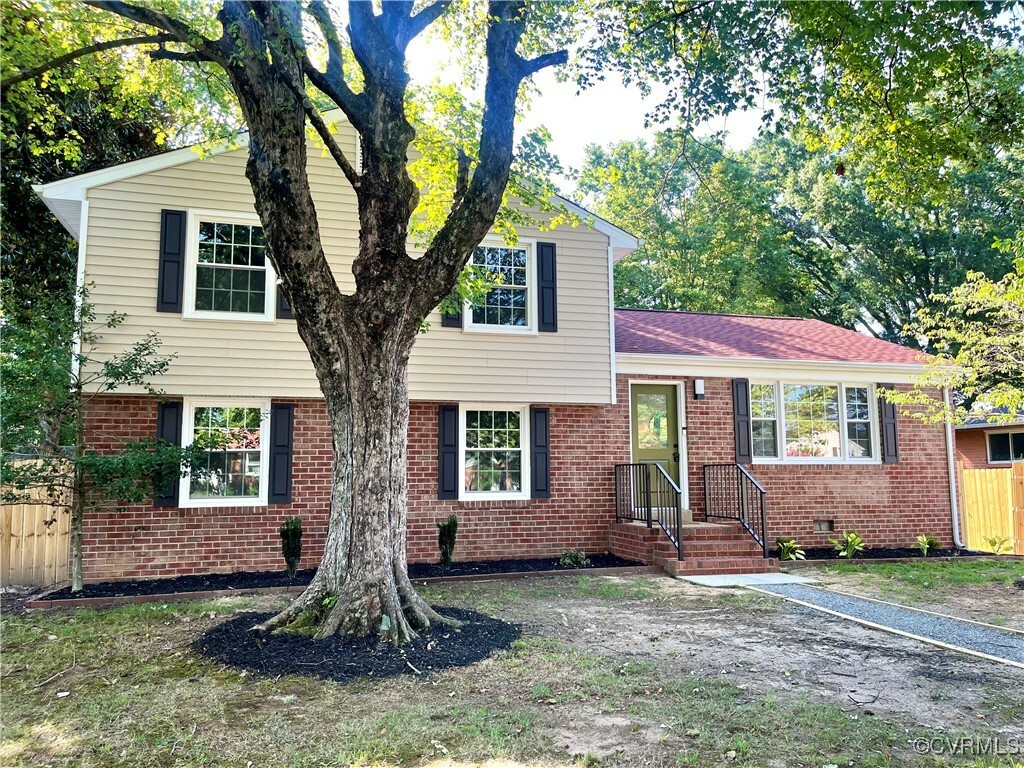 Property Photo: 4205 West End Drive VA 23294