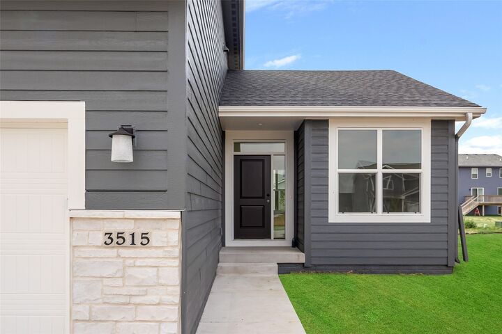 Property Photo:  3515 NW 27th Street  IA 50023 